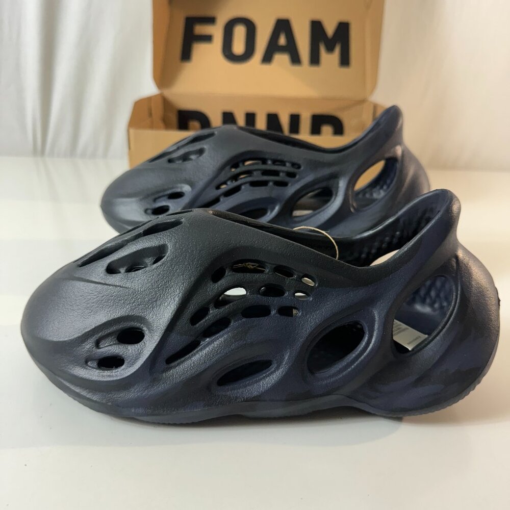 Adidas Yeezy Foam RNR Mineral Blue Mens Size 7 NEW in Box